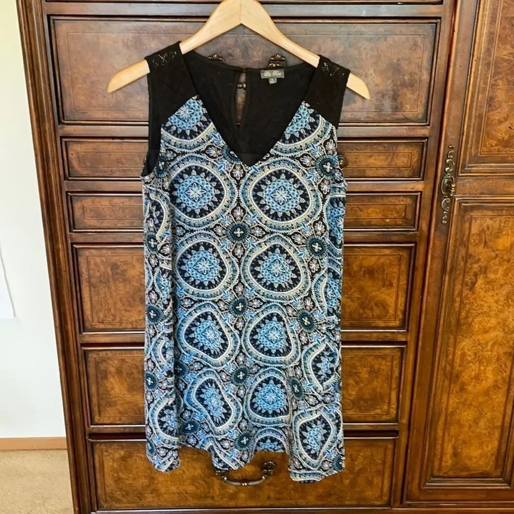 Lily Rose black and blue sleeveless dress.